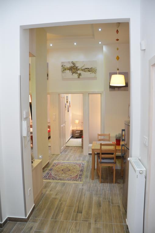 Nn Apartmanette Budapesta Cameră foto