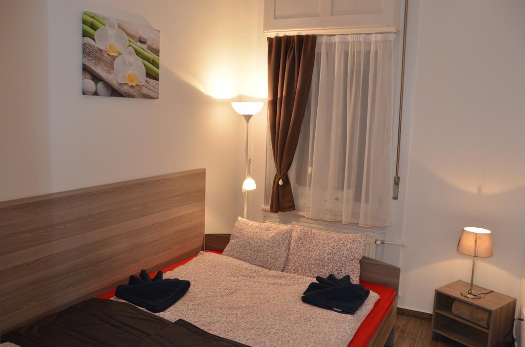 Nn Apartmanette Budapesta Cameră foto